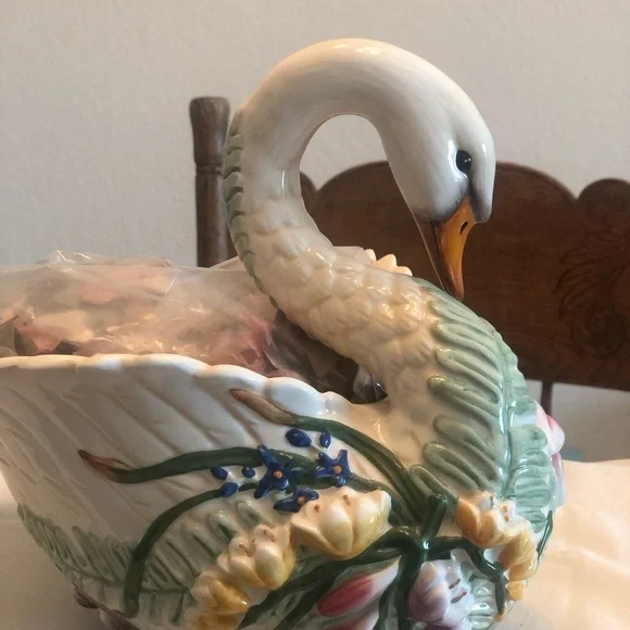Vintage Fitz & Flyod Swan Ceramic Potpourri/ Cancel holder